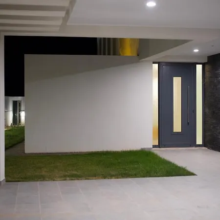 Luxury Aleana Vila *